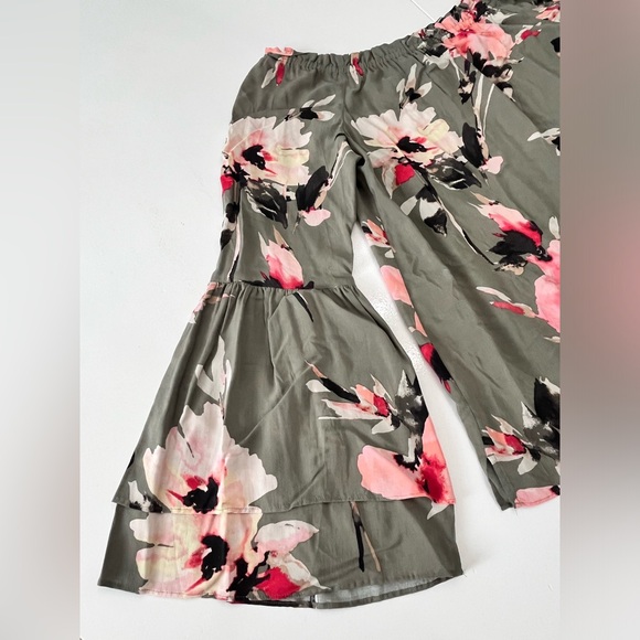 White House Black Market | S | 19” p2p - Picture 4 of 10